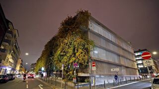 Das Parkhaus in N2 soll der neuen und Stadtbibliothek weichen.