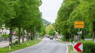 Die Kosten für die vierte und letzte Etappe der B 3-Sanierung von der Landkreisgrenze bis zur Einmündung Alsbacher Straße werden auf 460 000 Euro veranschlagt, die der Bund trägt.