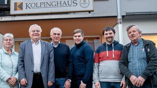 Das aktuelle Vorstandsteams der Kolpingsfamilie Bensheim (v.l.): Oliver Hötz,Reiner Keilmann, Margarethe Jarz, Vorsitzender Josef Roesch, Johannes Ritz, Maximilian Gärtner, Martin Weicker und Emil Jarz.