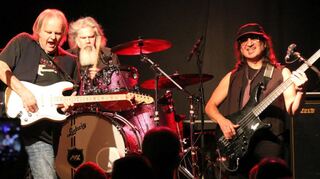 Blues-Gitarrist Walter Trout und seine Band stellten im Musiktheater Rex ihr neues Album „Birds“ vor.