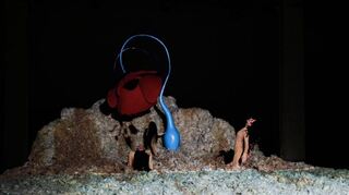 Szene aus der Produktion „Greenhouse“, die beim Theaterfestival Heidelberger Stückemarkt zu sehen war.