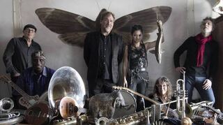 Unkonventionelle Instrumente sind das Kennzeichen der Band Hazmat Modine aus New York.