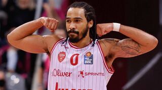 Würzburgs Starspieler Otis Livingston II ließ in den vergangenen Wochen häufig die Muskeln spielen und überzeugte mit tollen Leistungen.