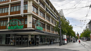Aufatmen am Paradeplatz: Die Filiale von Galeria Karstadt Kaufhof ist offenbar gerettet.
