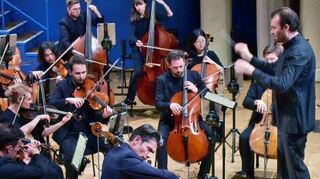 Die Mannheimer Philharmoniker unter Leiter Boian Videnoff.