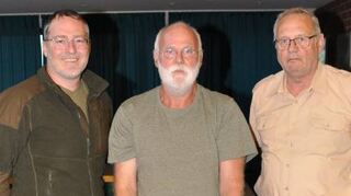 Wolfgang Armbruster (v.l.), Adam Hahn mit Dana, Wilfried Gallei.