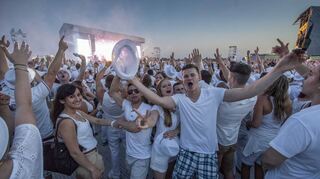Auch eine Just White Party gab es beim Hessentag in Bensheim.