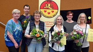Bei der Mitgliederversammlung des TuS Zwingenberg wurden langjährige Vereinsmitglieder geehrt. Unser Bild zeigt (v.li.) Irene Domsel, Simon Wüst, Christel Machleid, Ingeborg Schäfer, Sandra Gerhard und Edeltraud Färber. r