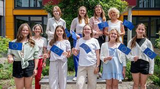 Am Goethe-Gymnasium wurden jetzt auch die Preisträgerinnen des Bundeswettbewerbs Fremdsprachen und des Übersetzungswettbewerbs „Juvenes Translatores“ ausgezeichnet.