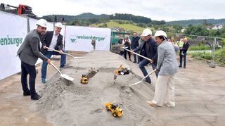 Der Spatenstich für das neue Wohngebiet in Heppenheim-Kirschhausen ist gefallen. Jetzt können die Arbeiten beginnen.