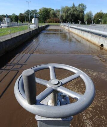 In Weinheim soll bald eine vierte Klärstufe das Abwasser reinigen.