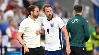 Trainer Gareth Southgate (l.) hat noch nicht das Optimale aus dem englischen Team um Harry Kane herausgeholt.