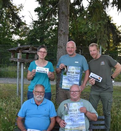 Die Organisatoren Steffi Seitz, Alexander Hedderich, Thomas Kissel und (vorne sitzend) Sebastian Schumacher und Helmut Ost freuen sich auf die Naturtage und hoffen auf viele Besucher.
