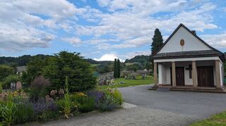 Auf dem Friedhof in Reichenbach gibt es am 6. Juli einen Informationsstand zum Projekt „Belebte Friedhöfe“.