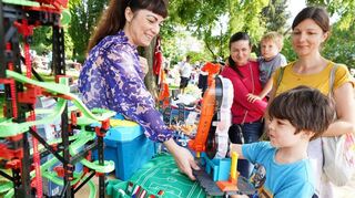 Die Kleinsten kamen beim Flohmarkt im Kronepark auf ihre Kosten.