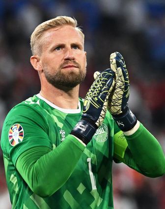 Dänemarks Torhüter Kasper Schmeichel muss sich gegen Deutschland etwas anderes einfallen lassen als sein Vater Peter im EM-Endspiel vor 32 Jahren.