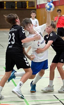 Das Endspiel der Jungen beim Talente-Turnier des Handballleistungszentrums Bergstraße.