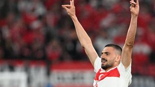 Der türkische Verteidiger Merih Demiral wurde nach seiem „Wolfsgrußjubel“ von der UEFA für zwei Spiele gesperrt.