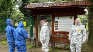 Am Donnerstag kamen Mitarbeiter des Veterinäramtes, schlossen das Wildgehege und verkündeten die Hygienevorgaben.