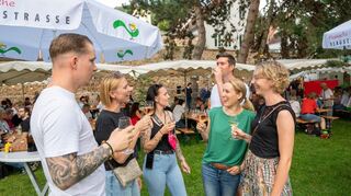 Die vierte Auflage von „Wein im Park“ sorgte am Wochenende für gute Laune bei den zahlreichen Besuchern.