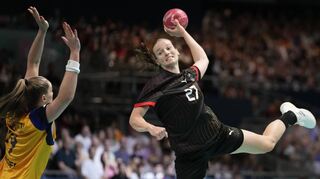 In den Augen von Heike Ahlgrimm hat ihr ehemaliger Schützling Julia Maidhof im DHB-Dress bei Olympia zu schwankende Leistungen gezeigt.