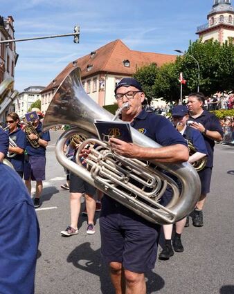 Auch die Musik durfte beim Festumzug natürlich nicht fehlen.