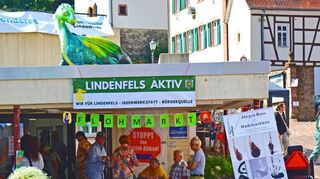Im Foyer und Eingangsbereich des Bürgerhauses informierte die Gruppierung „Lindenfels aktiv“ – das sind die Initiative „Wir für Lindenfels“, die „Bürgerquelle“ und die „Ideenwerkstatt“ – über ihre Arbeit und warben um Menschen, die Spaß haben, bei ihnen mitzumachen.