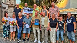 Die IPA Bergstraße-Odenwald wählte einen neuen Vorstand und ehrte treue Mitglieder. In der oberen Reihe der neue Vorsitzende David Weiser (2.v.li.) und sein Vorgänger Jupp Simon (3.v.li.).