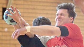 Ausgebremst: Philipp Kuch kann die HSG-Niederlage nicht abwenden.