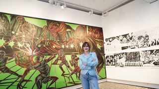Sonja Yakovleva vor ihren Werken, die noch bis 10. November im Museum Bensheim zu sehen sind.