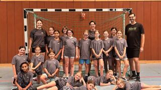Erstmals stellte die Jugendspielgemeinschaft Lorsch-Einhausen ein Handballcamp für Mädchen auf die Beine. Bei den Teilnehmerinnen kam es sehr gut an.