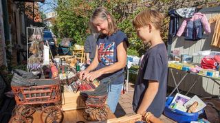 Stöbern ist am Sonntag in Lorsch angesagt: Von 10 bis 16 Uhr läuft der Stadtflohmarkt. Die privaten Stände sind im gesamten Stadtgebiet verteilt.