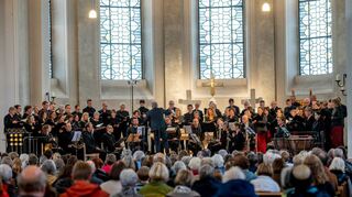 Zum Auftakt der Bensheimer Musiktage traten der Kammerchor Cantemus und das Vokalensemble Prophet in Sankt Georg auf.
