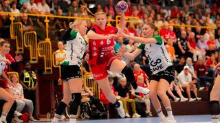 Neuzugang Nina Engel ist eine echte Verstärkung für die Flames, auch wenn es wie hier im Spiel gegen Oldenburg nicht zum Erfolg gereicht hat. Im Pokalspiel bei den Handball-Luchsen Buchholz-Rosengarten soll es besser laufen.