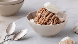 Vermicelles ist ein Schweizer Dessert-Klassiker aus dem Püree der Esskastanie.