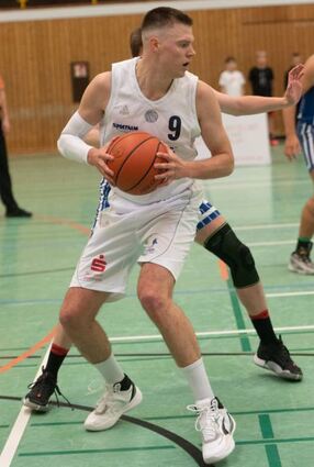 Richard Maurer gehörte beim Sieg in Saarlouis mit zwölf Punkten zu den Topscorern beim ersten Saisonsieg des VfL Bensheim.