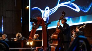 Das Stuttgarter Kammerorchester hat bei der Uraufführung von „Goldbergs Traum“ mit Künstlicher Intelligenz experimentiert.