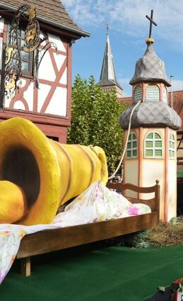 Die Glocke des Lorscher Kirchturms muss jetzt um 22 Uhr ins Bett.