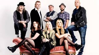 The Chain führen in Bensheim mit der Musik von Fleetwood Mac durch den Abend.