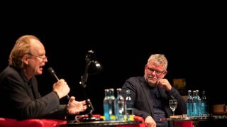 Der schwedische Bestseller-Autor Arne Dahl stellte am Montag seinen neuesten Öko-Krimi „Stummer Schrei“ im Rahmen des Lesefestivals vor – moderiert wurde die Veranstaltung von Literaturkritiker Ulrich Sonnenschein.