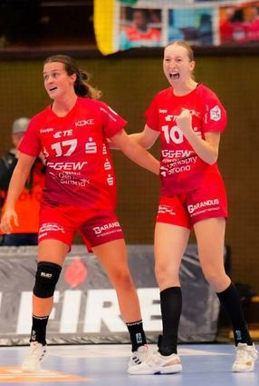 Die Flames (links Lisa Friedberger, rechts Matilda Ehlert) wollen am Samstag in Buxtehude auch in der Liga zurück in die Erfolgsspur.