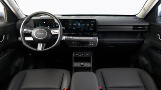 In modernem Design und mit klarer Ordnung präsentiert sich das Cockpit.