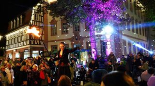 Am Freitag, 8. November, organisiert das Stadtmarketing wieder ein „Nightshopping“ mit zahlreichen Aktionen in der Bensheimer Innenstadt.