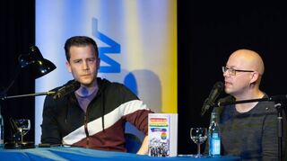 Die Autoren Christian Handel (re.) und Andreas Suchanek stellten beim Lesefestival ihren historischen Roman „Pride began on Christopher Street“ vor.