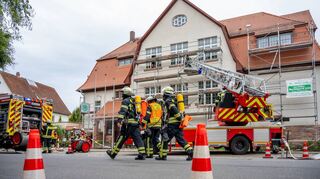 Inspektionsübung der Feuerwehr Bensheim-Mitte an der Hemsbergschule in der Heidelberger Straße.