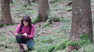 Mit Wald-Gesundheitstrainerin Diana Zäza erlebt man den Wald ganz neu.