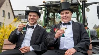 Kerweparre Ben Kupper und Mundschenk Jannis Hoffmann hatten gut lachen.