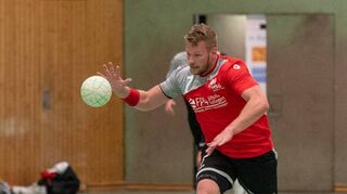 Nicht nur den Vorwärtsgang will die HSG Bensheim/Auerbach (Bild: Maximilian Wenner beim Tempogegenstoß) einschlagen, auch die Defensive ist wichtig.