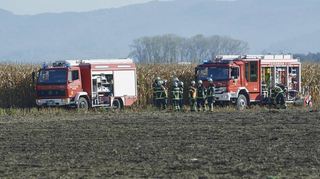 Auf einem Areal in Bürstadt ist direkt nach dem Start ein Ultraleicht-Hubschrauber auf ein angrenzende Maisfeld gestürzt.