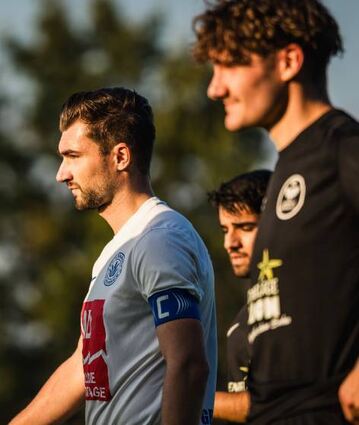 Marcel Eckhardt (l.) schoss die Alemannia zum Derbysieg.